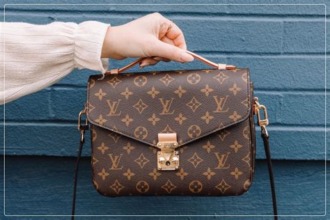 falsi d autore borse louis vuitton|Louis Vuitton counterfeit id.